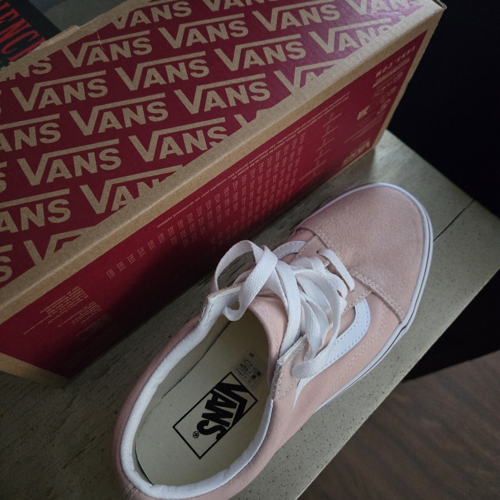 Vans Old Skool Peach and White Low Top Sneakers - Picture 3 of 3